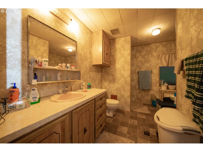 Bathroom, Attached