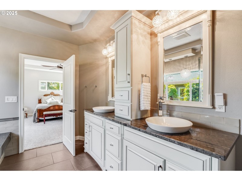 Bathroom, Attached