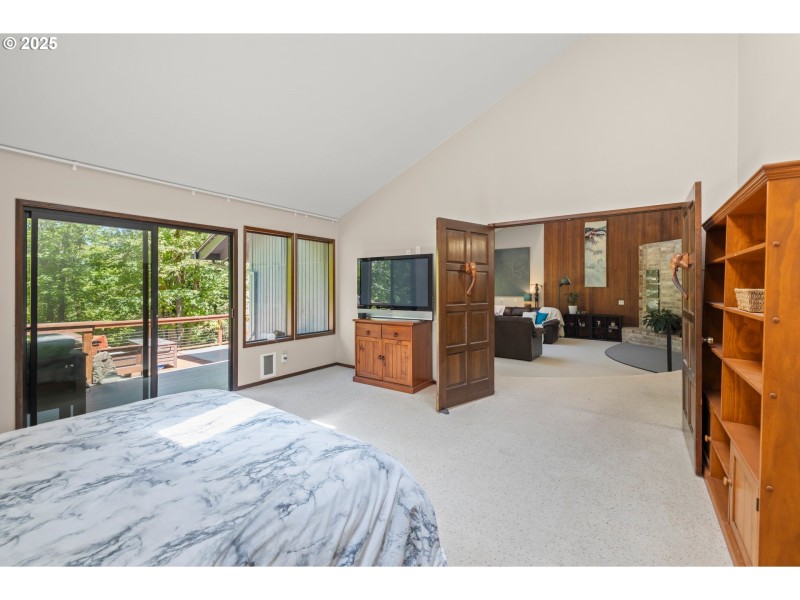 Bedroom, Primary