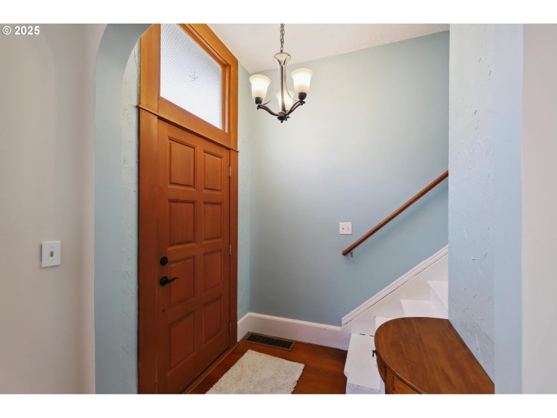 Entrance/Foyer