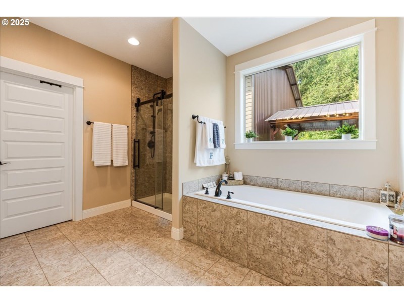 Bathroom, Attached