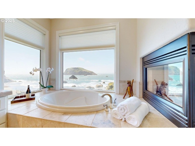 Bathroom, Attached