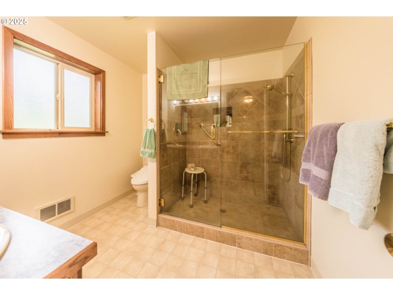 Bathroom, Attached