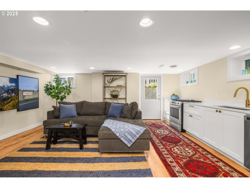 Guest Quarters