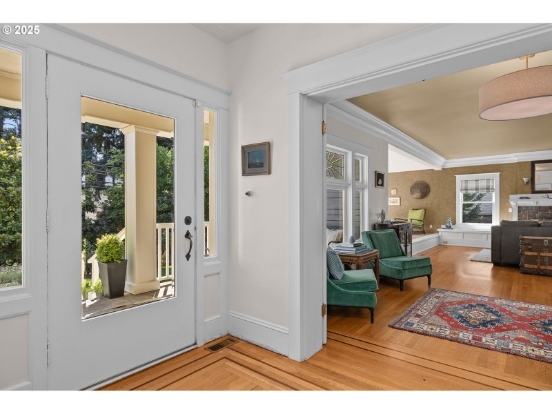 Entrance/Foyer