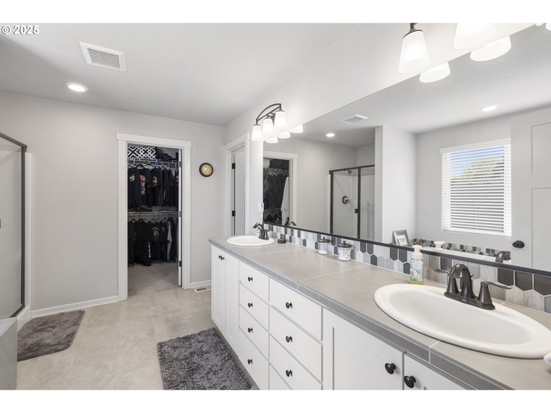 Owner's Suite Bathroom