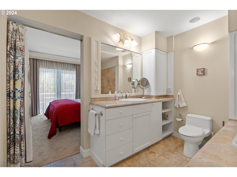 Bathroom, Attached