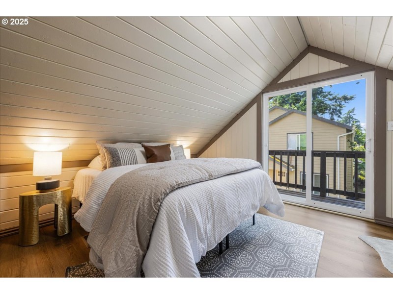 Bedroom, Primary
