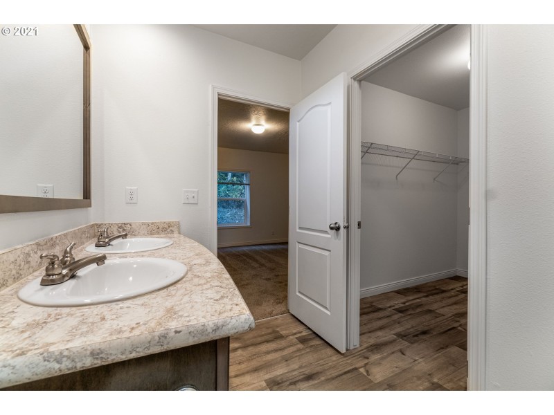 Bathroom, Attached