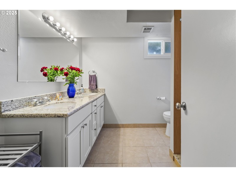 Bathroom, Attached