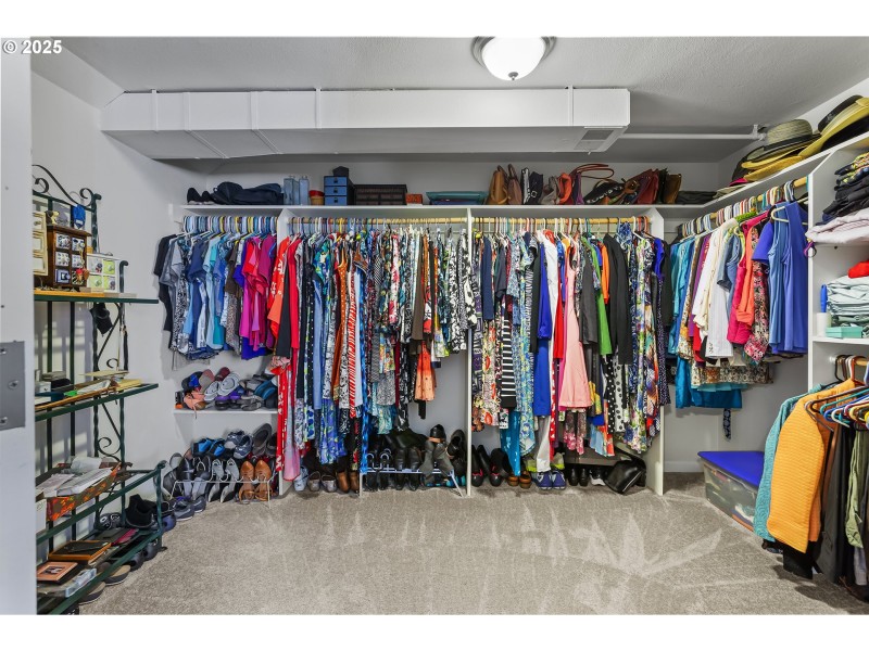 Bedroom, Primary