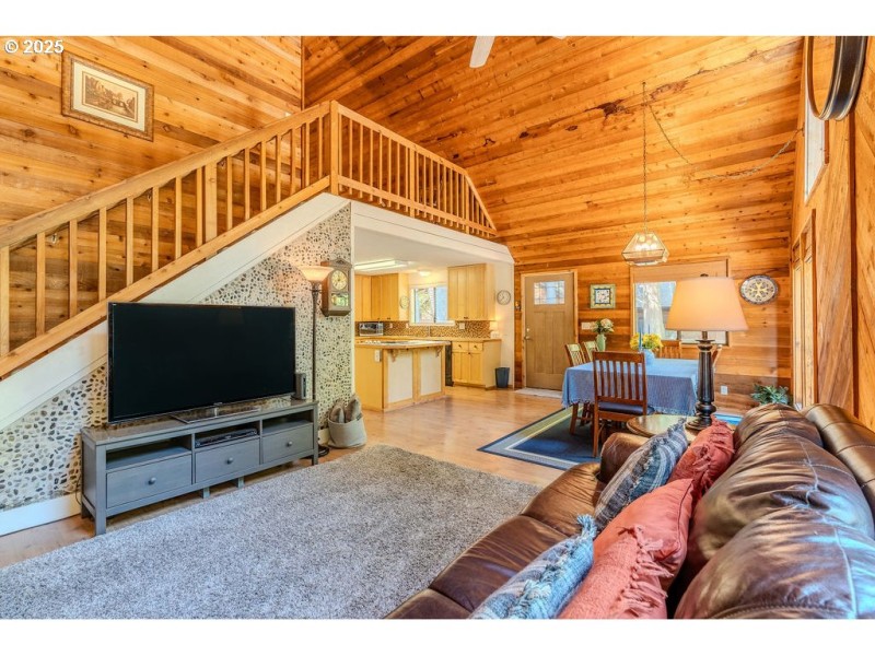 Living Room/Dining Room
