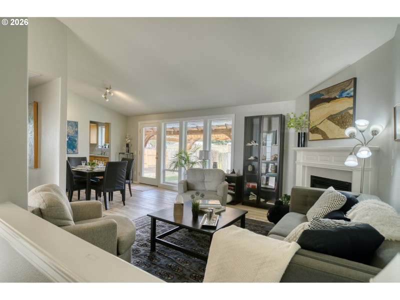 Living Room/Dining Room