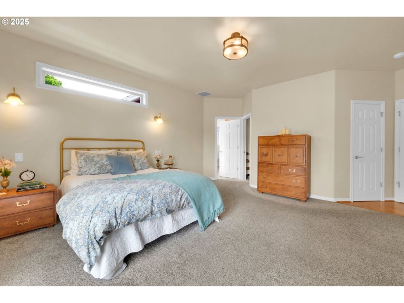 Bedroom, Owner's Suite