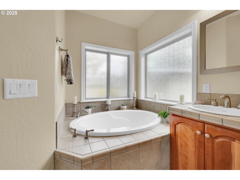 Bathroom, Attached