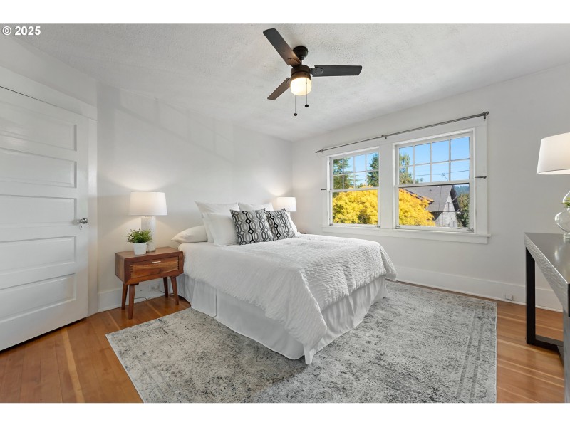 Bedroom, Primary