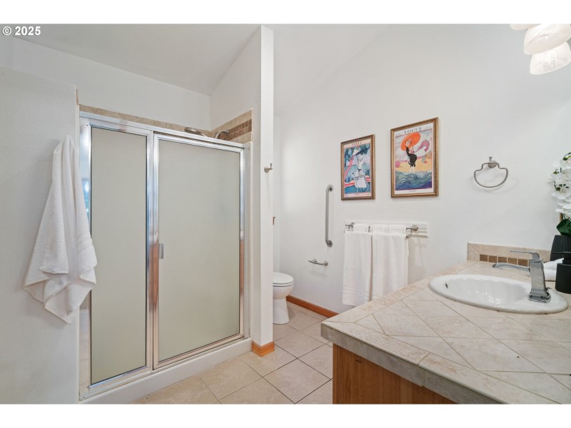 Bathroom, Attached