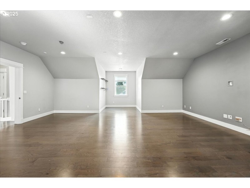 Bonus Room