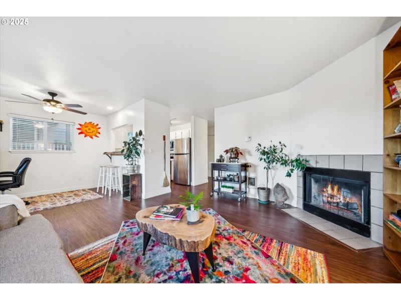 Living Room/Dining Room