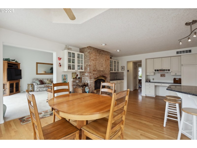 Kitchen/Nook