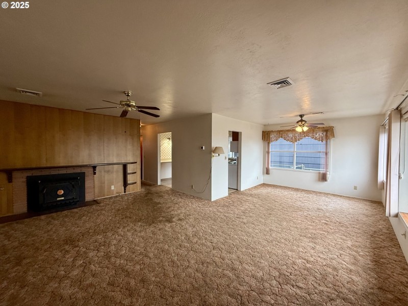 Living Room/Dining Room