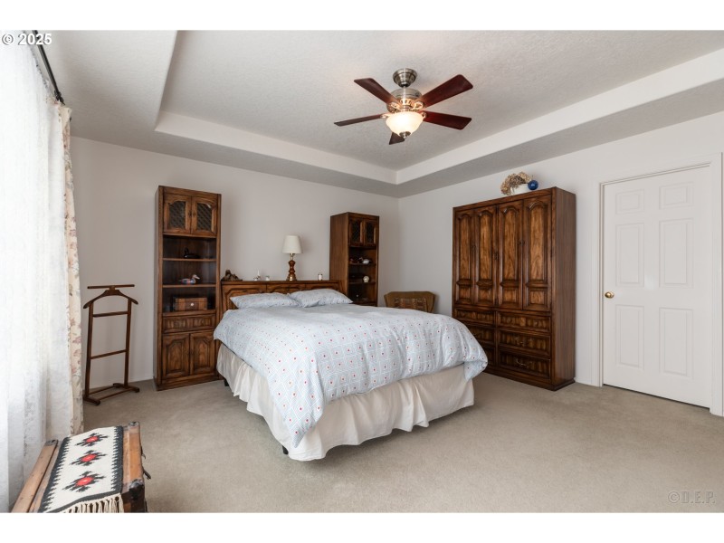 Bedroom, Primary