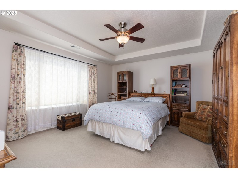 Bedroom, Primary