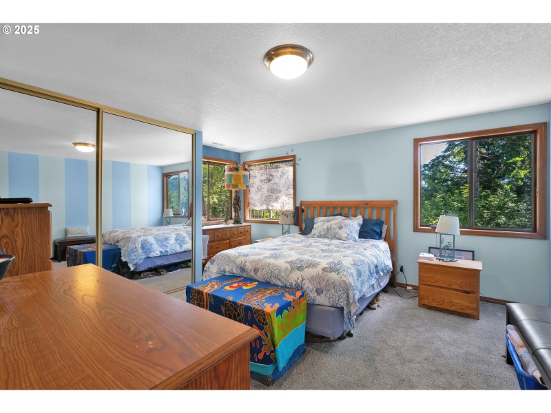 Bedroom, Primary