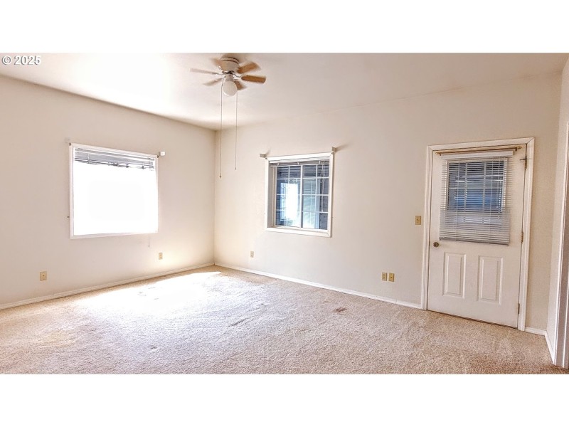 Bedroom, Primary