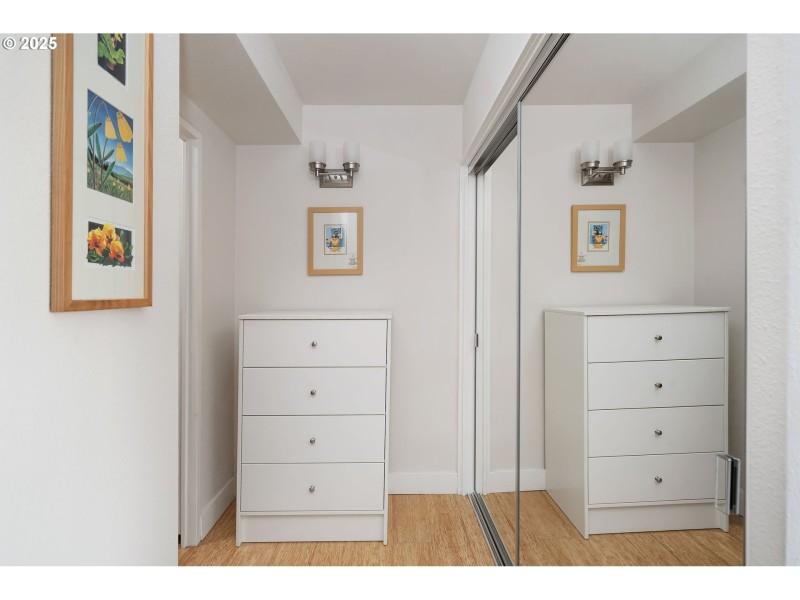 Bedroom, Primary