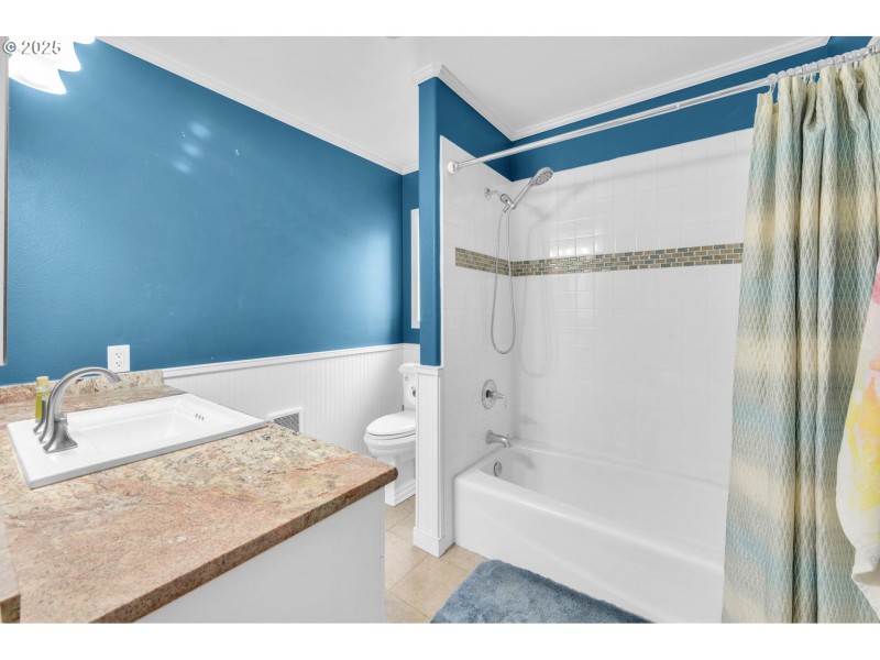 Bathroom, Attached