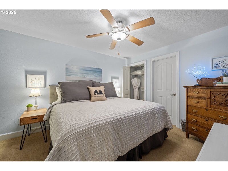 Bedroom, Primary