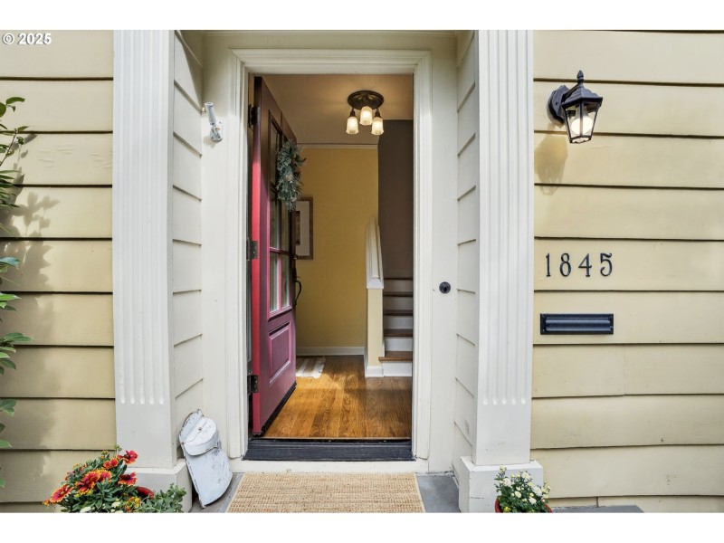 Entrance/Foyer