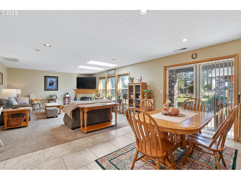 Living Room/Dining Room