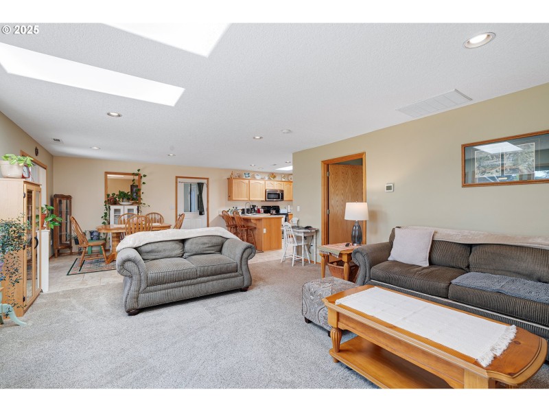 Living Room/Dining Room