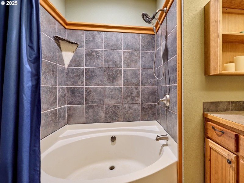 Owner's Suite Bathroom