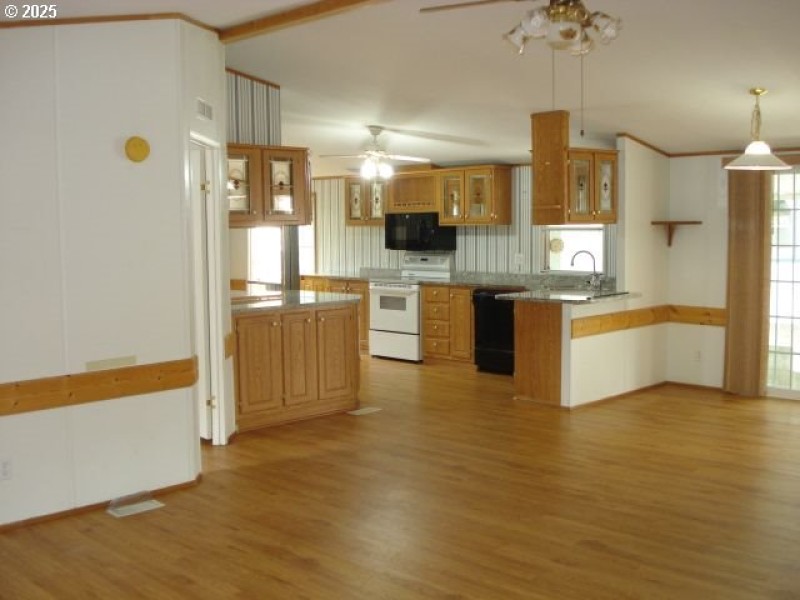 Living Room/Dining Room