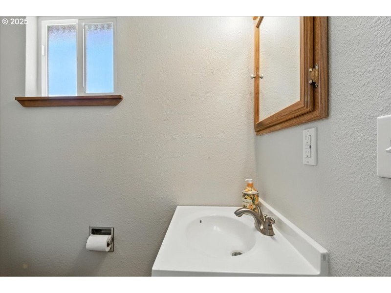 Bathroom, Attached