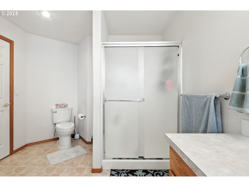 Bathroom, Attached