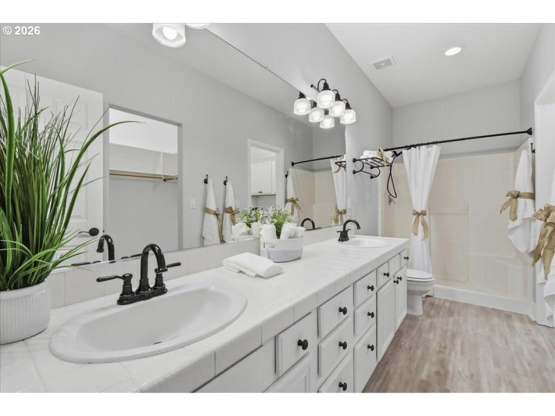 Owner's Suite Bathroom