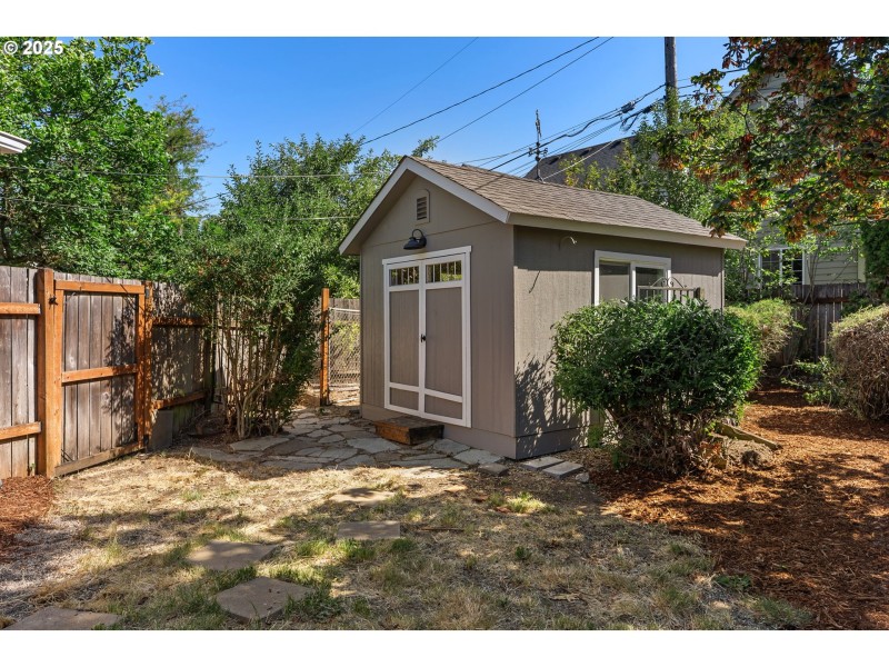 Shed