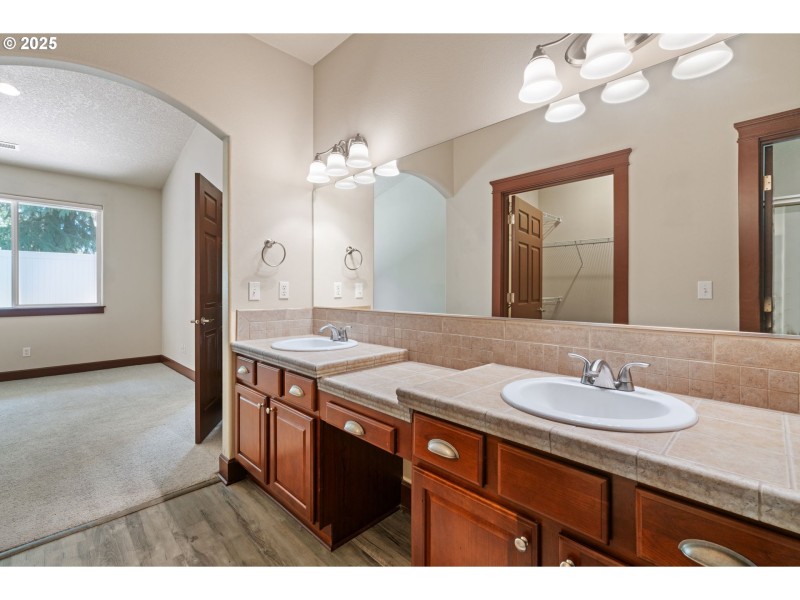 Owner's Suite Bathroom