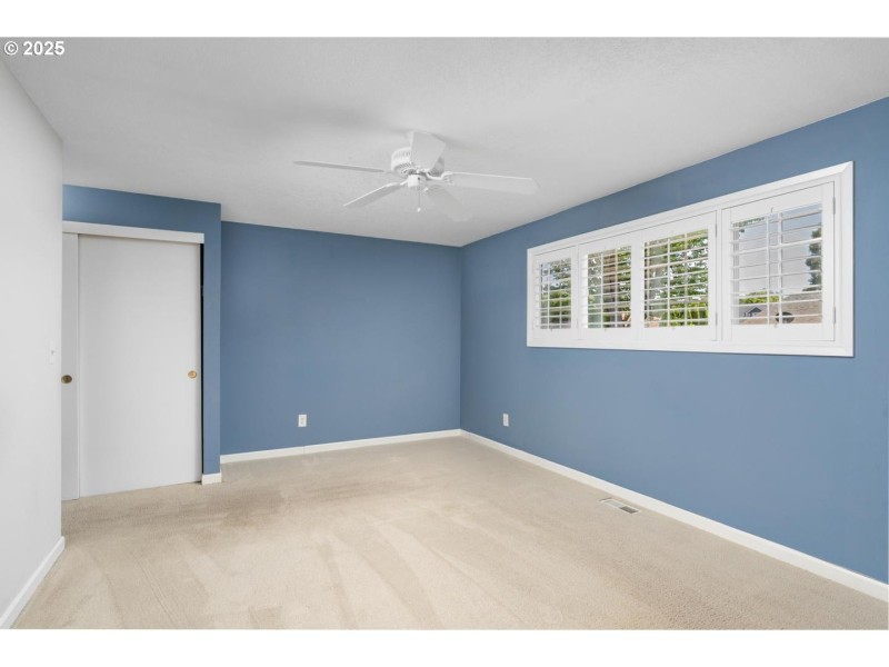 Bedroom, Primary