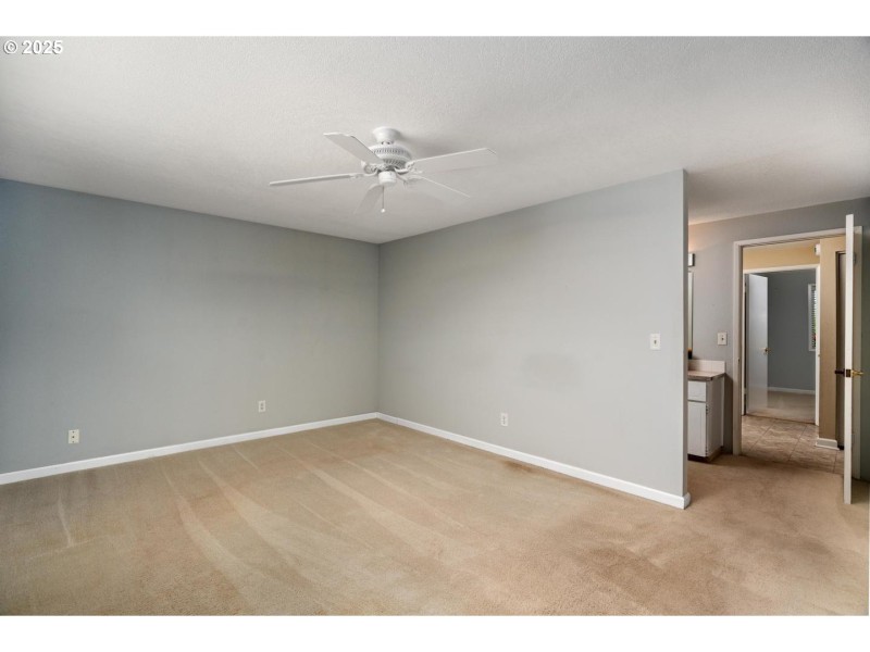Bedroom, Primary