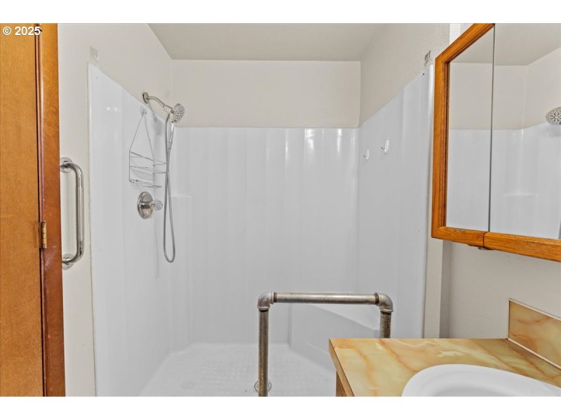 Bathroom, Attached