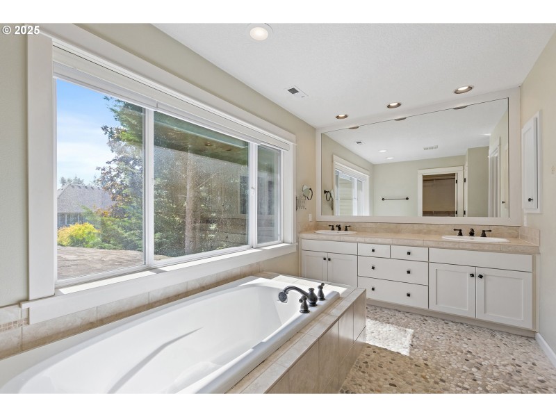 Bathroom, Attached