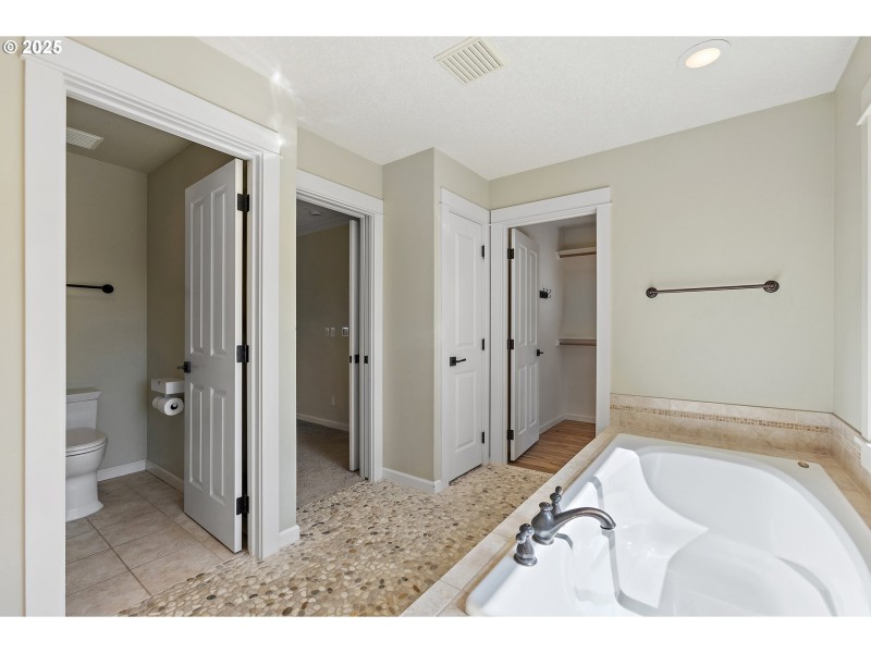 Bathroom, Attached