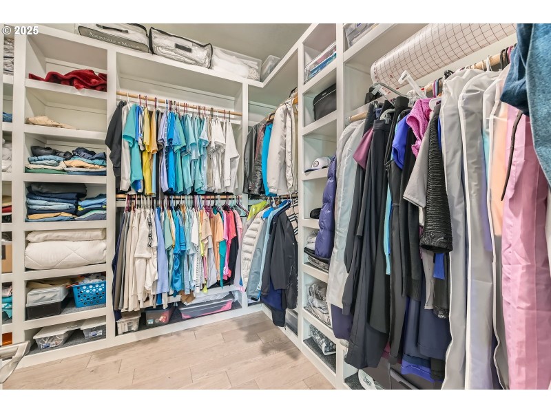 Bedroom, Primary