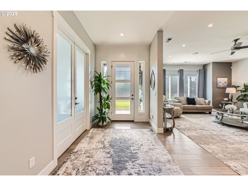 Entrance/Foyer