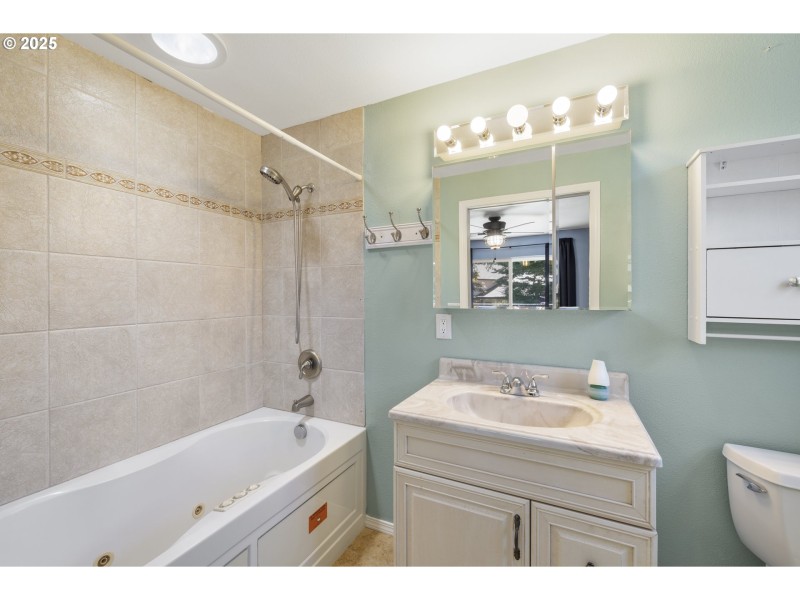 Owner's Suite Bathroom